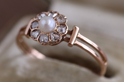 パールアンドローズカットダイヤ　デイジーリング　フランス　アンティークストリュフ