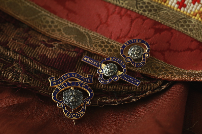 ライオンヘッドのエナメルピンバッジ　royal british legion イギリス　アンティークストリュフ