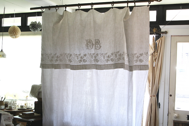 エンブロイダリー　ファインリネンシーツ　フランス　アンティークストリュフ