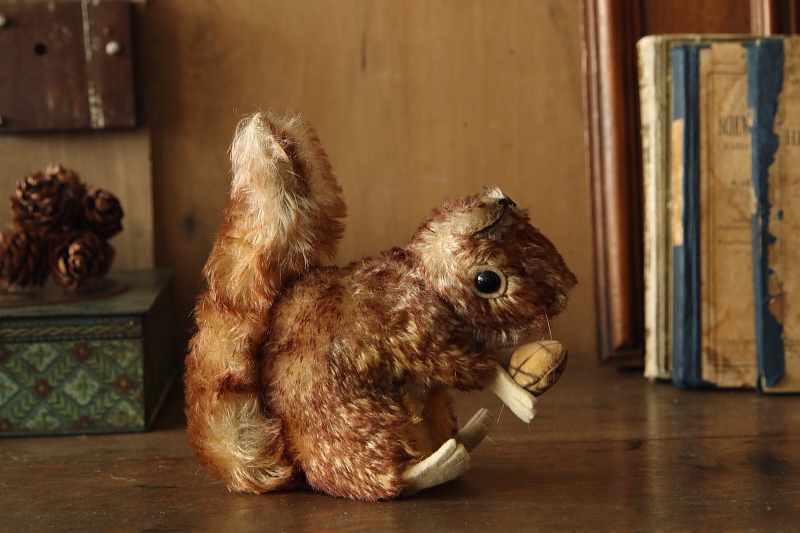 リスのperri steiff シュタイフ　ペリ　ドイツ　アンティークストリュフ