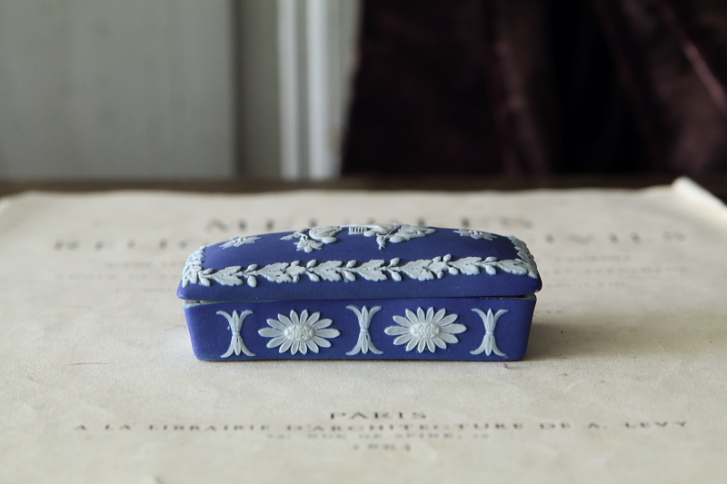 ジャスパーウェアのマッチボックス　wedewood ウェッジウッド　イギリス　アンティークストリュフ