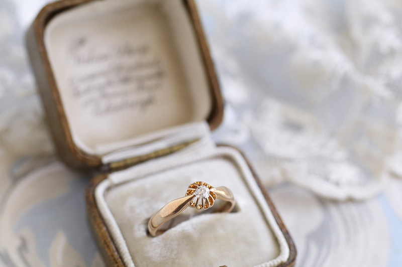 オールドマインカットダイヤモンド　ソリテールリング　エンゲージリング　婚約指輪　イギリス アンティークストリュフ