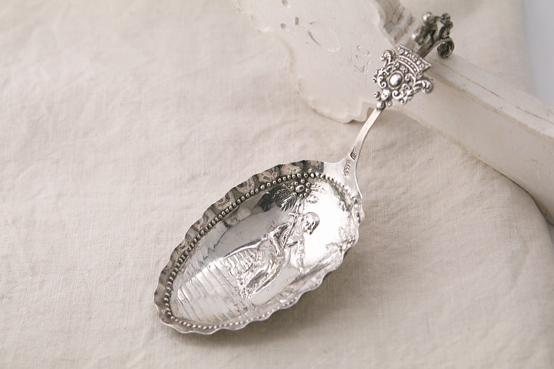幼子ヨハネのシルバースクープ　ティーキャディースプーン　ハーナウ　ドイツ　アンティークストリュフ