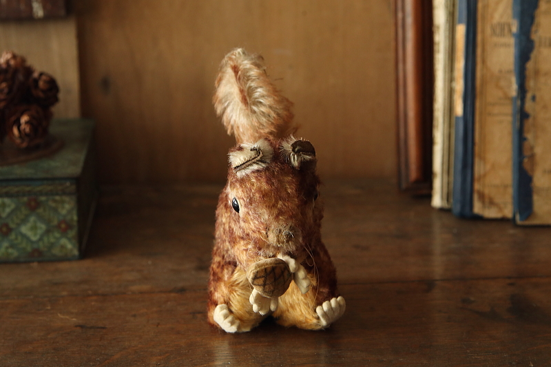 リスのperri steiff シュタイフ　ペリ　ドイツ　アンティークストリュフ