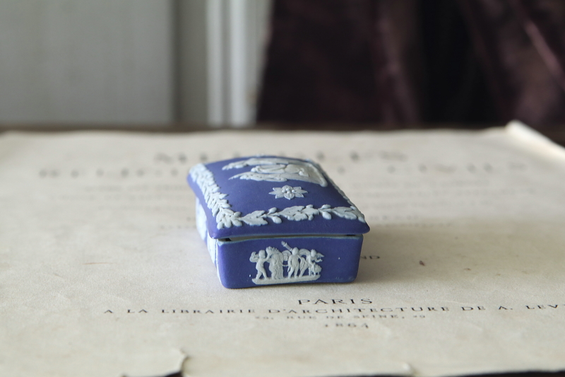 ジャスパーウェアのマッチボックス　wedewood ウェッジウッド　イギリス　アンティークストリュフ