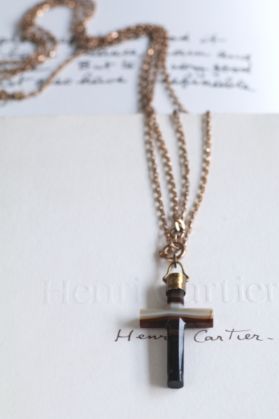 ヴィクトリアンアゲートクロスペンダント イギリス アンティークストリュフ 202602018