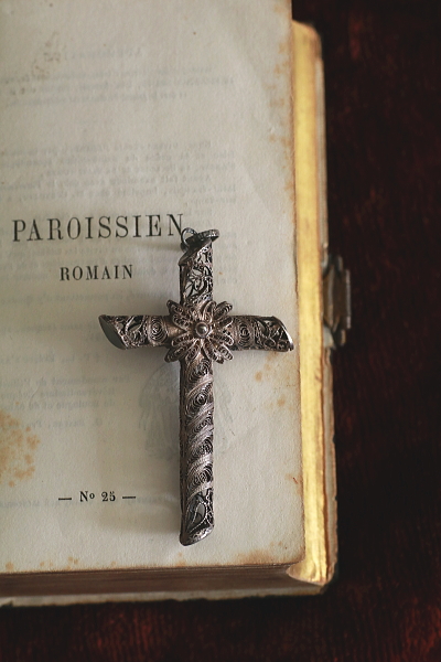 オールドシルバーフィリグリーペンダント　ヨーロッパ　アンティークストリュフ