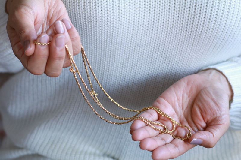 ゴールドトーンメタル　ロープチェーンネックレス　結び目　アンティークストリュフ