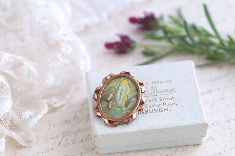 ルルドのスーベニールブローチ　フランス　アンティークストリュフ