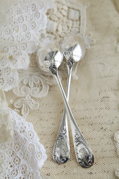 クリストフル Christofle　花のモノグラムティースプーン　フランス　アンティークストリュフ 20250516