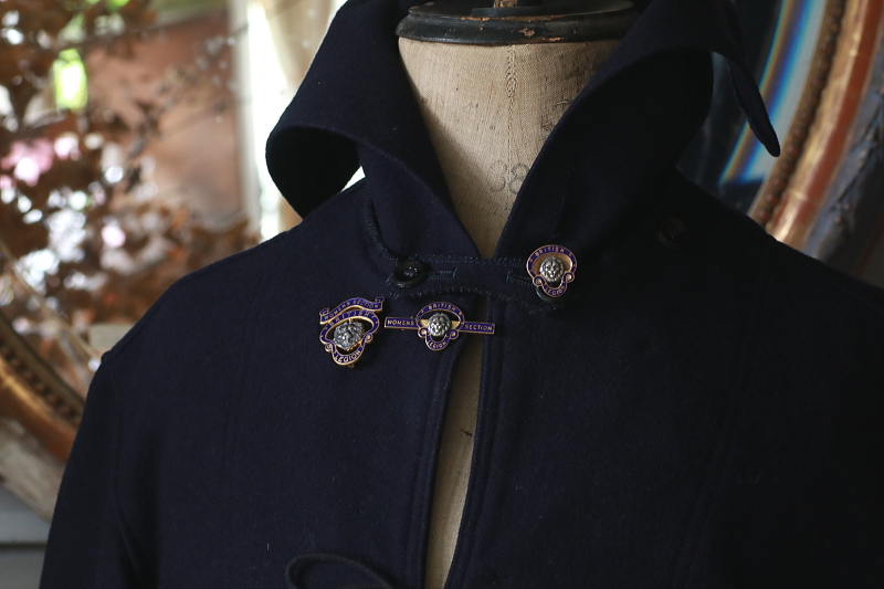 ライオンヘッドのエナメルピンバッジ　royal british legion イギリス　アンティークストリュフ