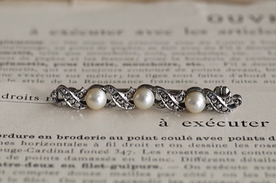 パールとマーカサイトのバーブローチ　ヨーロッパ アンティークストリュフ