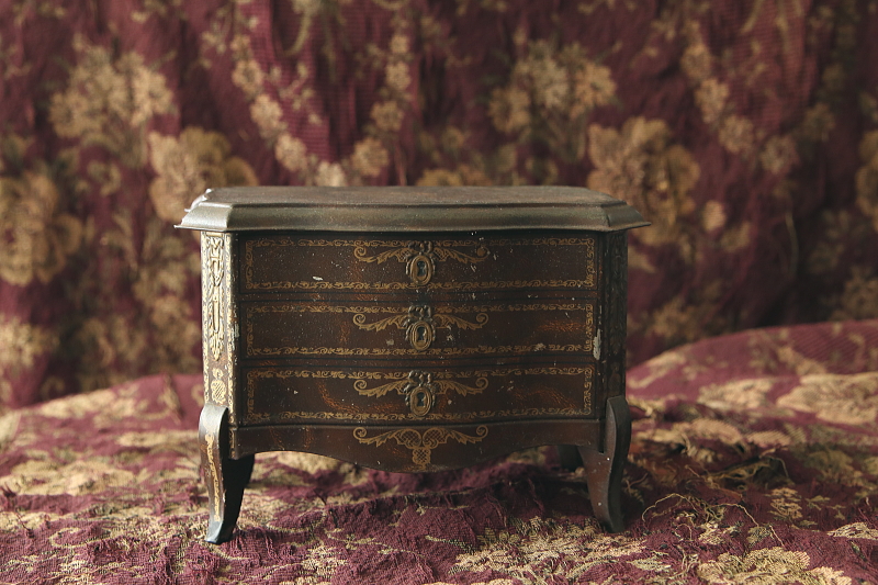 Mcvitie and Price　マクビティ　ビスケット缶　アンティークストリュフ