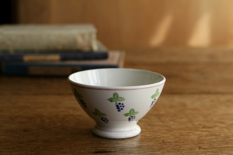 スポンジウェアのカフェオレボウル　葡萄　アンティークストリュフ