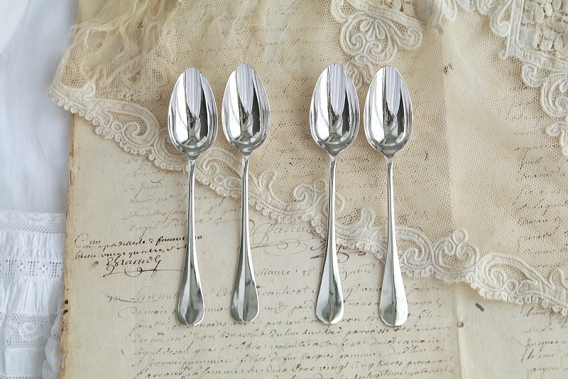 クリストフル Christofle　花のモノグラムティースプーン　フランス　アンティークストリュフ