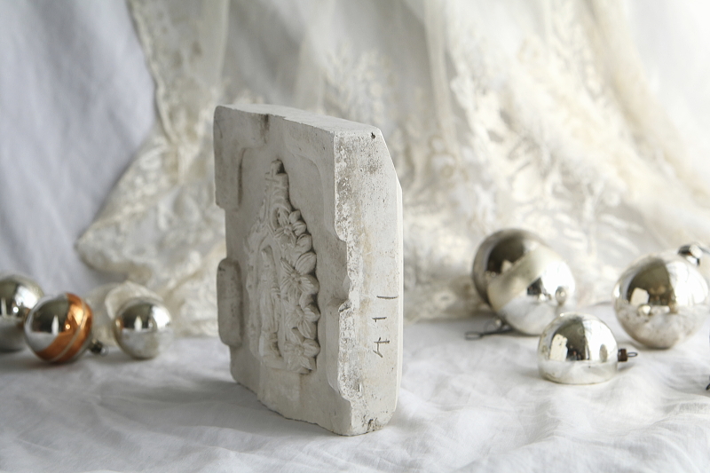 聖水盤の石膏型　聖母マリア　フランス　 アンティークストリュフ