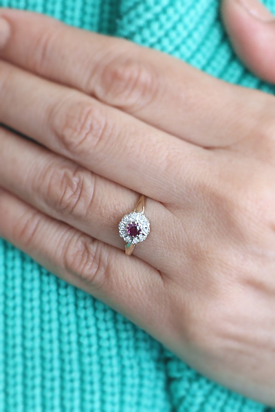 ルビーダイヤデイジーリング　ヴィンテージ　イギリス　アンティークストリュフ 20251218