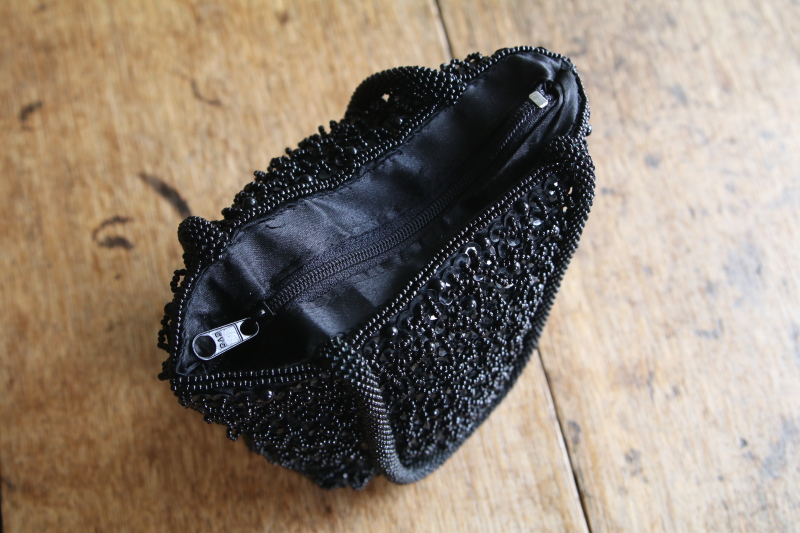 ヴィンテージビーズバッグ　黒ガラス　イギリス　アンティークストリュフ