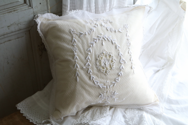 チュールレースクッションカバ- ピローケース　イギリス　アンティークストリュフ