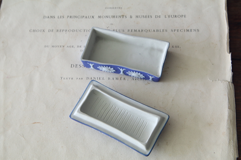 ジャスパーウェアのマッチボックス　wedewood ウェッジウッド　イギリス　アンティークストリュフ