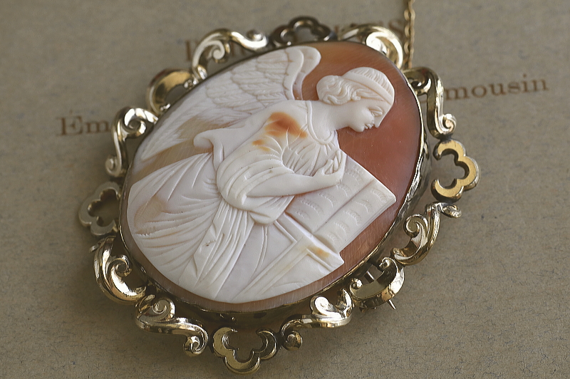 大天使のシェルカメオブローチ　ガブリエル　ヴィクトリアン　イギリス　アンティークストリュフ
