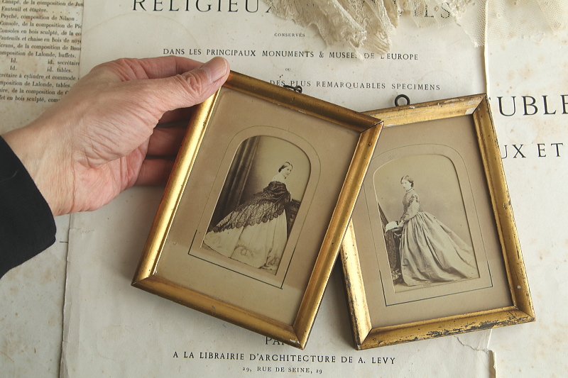 ヴィクトリアンポートレートフレーム　イギリス アンティークストリュフ