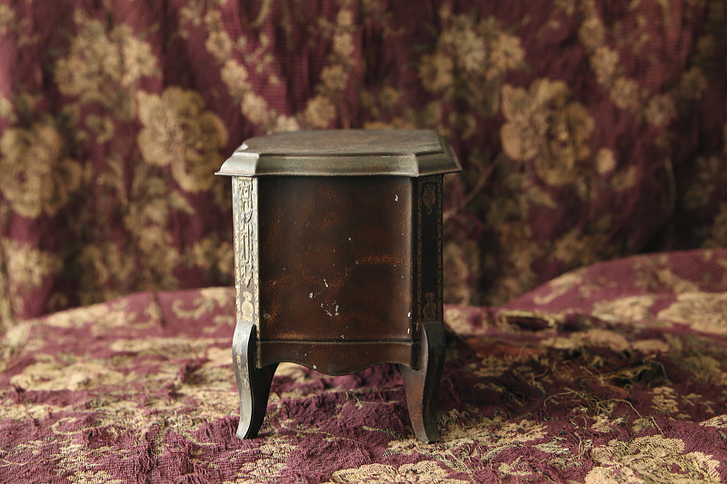 Mcvitie and Price　マクビティ　ビスケット缶　アンティークストリュフ