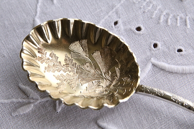 アイボリーハンドルのサービングスプーン　ヴィクトリアン　イギリス　アンティークストリュフ