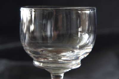 丸いボウルのステムグラス　イギリス　アンティークストリュフ