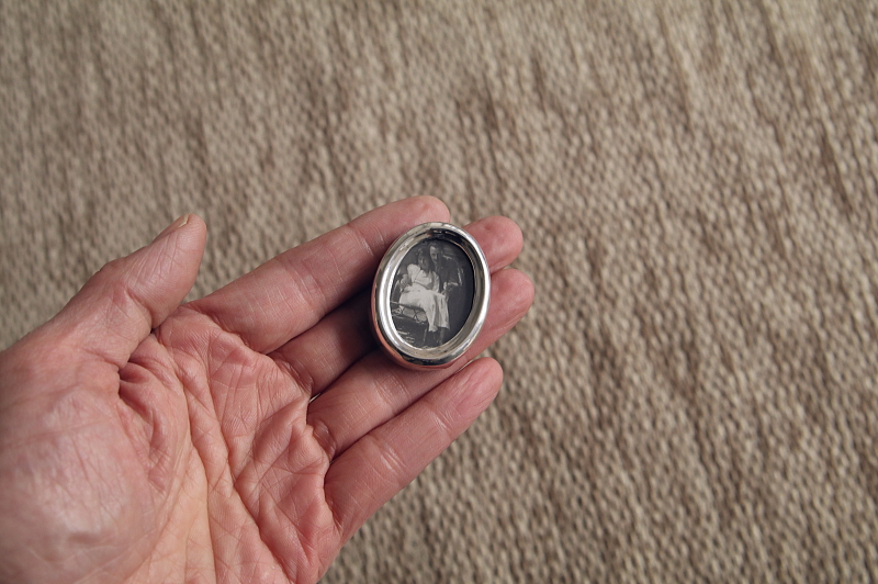 スターリングシルバー ミニフォトスタンド ヴィクトリアン イギリス