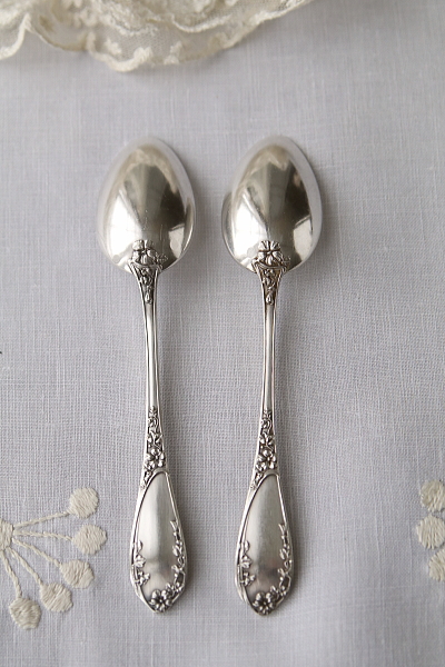 蔓花のティースプーン　フランス　アンティークストリュフ