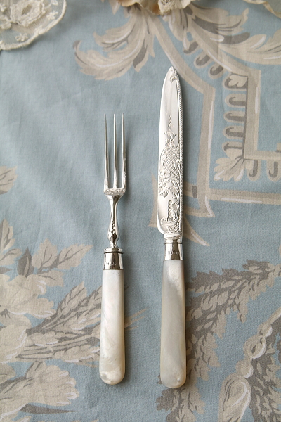 ハンドエングレービングデザートナイフアンドフォーク　Richard Frederick Mosley　イギリス　アンティークストリュフ