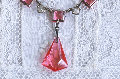 ピンクガラスシルバーネックレス　ヨーロッパ　アンティークストリュフ