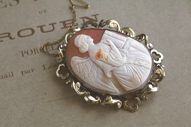 大天使のシェルカメオブローチ　ガブリエル　ヴィクトリアン　イギリス　アンティークストリュフ