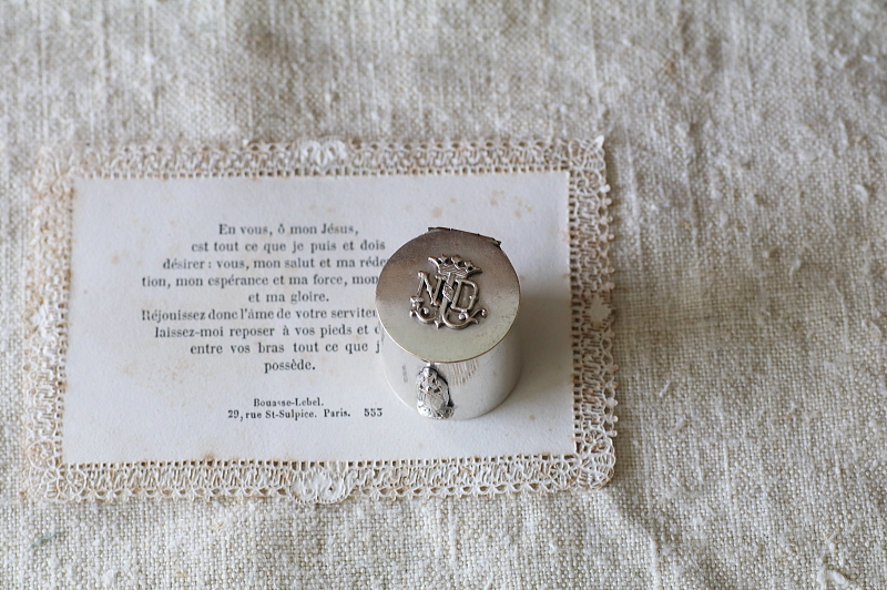 Notre Dame　ロザリオケース　フランス　アンティークストリュフ