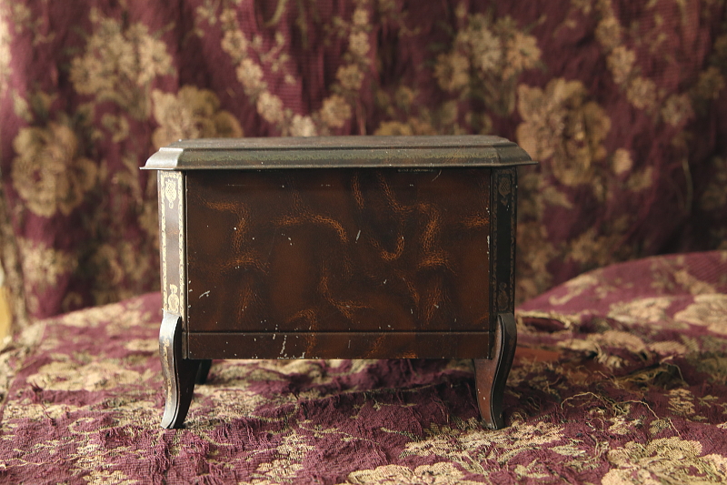 Mcvitie and Price　マクビティ　ビスケット缶　アンティークストリュフ