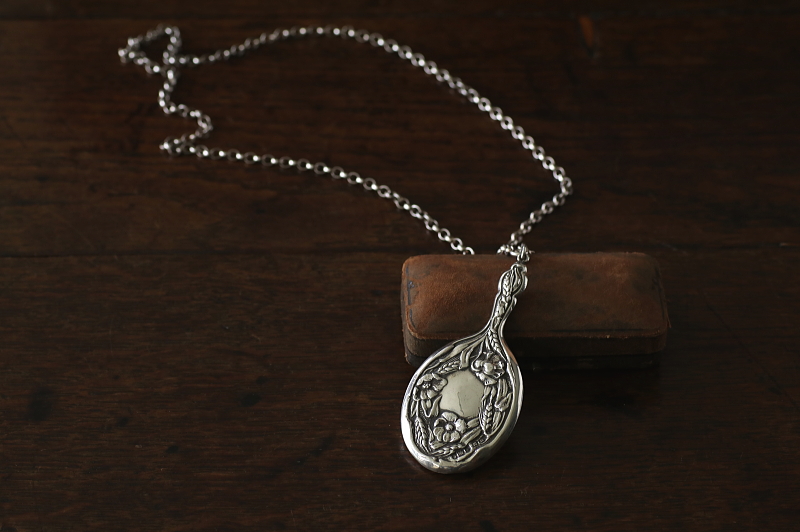 アールヌーボー　シルバーミニハンドミラー　麦穂と芥子　イギリス　アンティークストリュフ