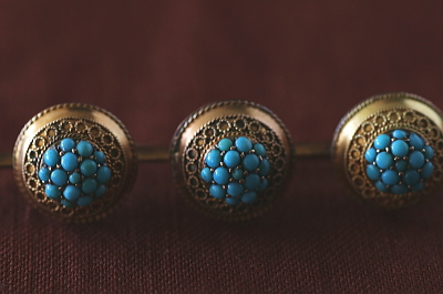 ヴィクトリアンターコイズバーブローチ　イギリス　アンティークストリュフ