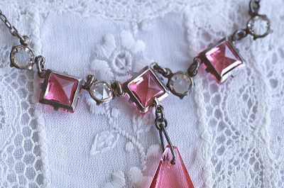 ピンクガラスシルバーネックレス　ヨーロッパ　アンティークストリュフ