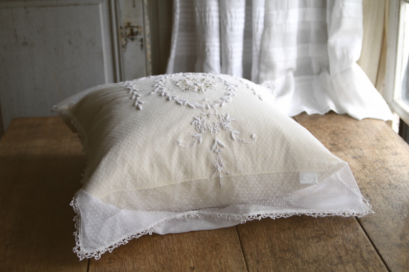 チュールレースクッションカバ- ピローケース　イギリス　アンティークストリュフ
