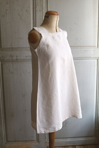 モノグラム刺繍のリネンナイティ　フランス　アンティークストリュフ