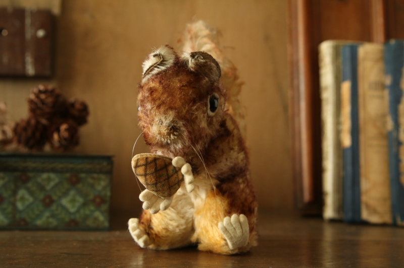 リスのperri steiff シュタイフ　ペリ　ドイツ　アンティークストリュフ