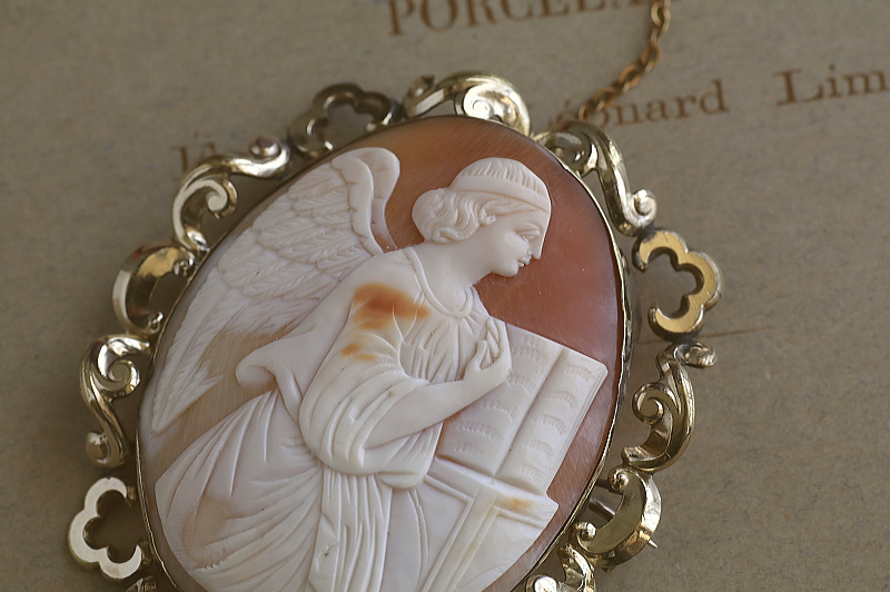 大天使のシェルカメオブローチ　ガブリエル　ヴィクトリアン　イギリス　アンティークストリュフ