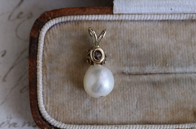 ダイヤモンド　セミバロックパール　ヴィンテージペンダント　アンティークストリュフ