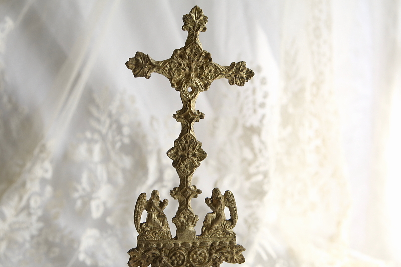 ガラス台の真鍮クロスオーナメント　天使　フランス アンティークストリュフ