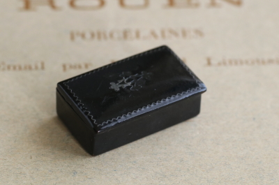 パピエマシェのスナッフボックス　イギリス　ヴィクトリアン アンティークストリュフ