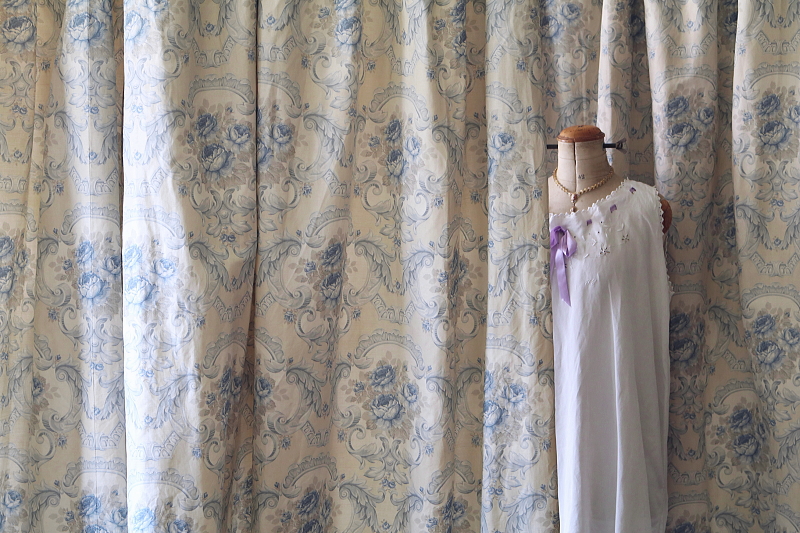 アンティークロココプリントカーテン　jason d'souza versailles 高級ヴィンテージファブリック　フランス　イギリス　アンティークストリュフ 20250715