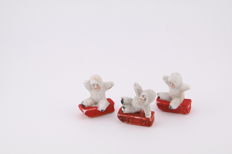 SNOW BABY　スノーベイビー フィギュリン　ドイツ アンティークストリュフ