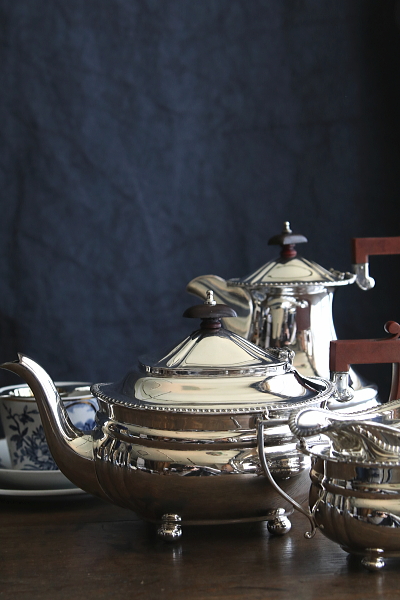 シルバープレートティー4点セット　イギリス　アンティークストリュフ