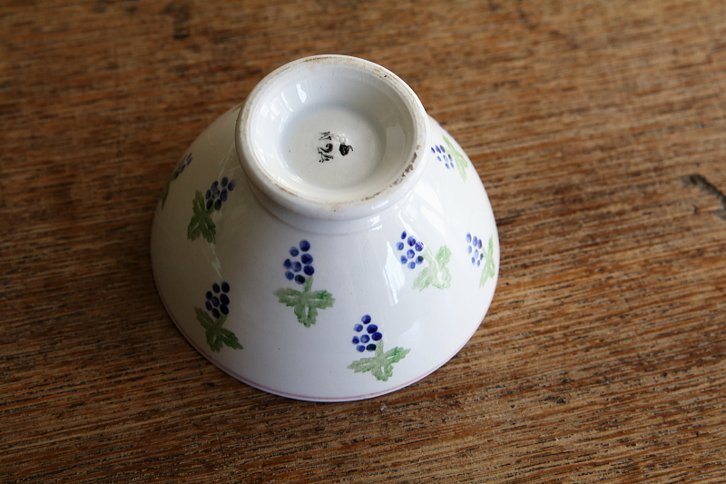 スポンジウェアのカフェオレボウル　葡萄　アンティークストリュフ